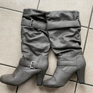 Heeled boots